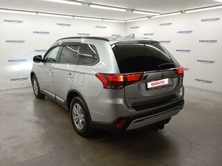 2021 Mitsubishi Outlander III Рестайлинг 3, серый, 2285000 рублей, вид 4