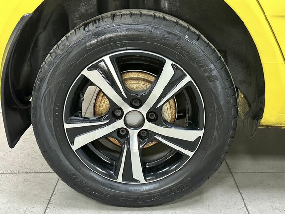 2011 Skoda Fabia II Рестайлинг, жёлтый, 670000 рублей - вид 8