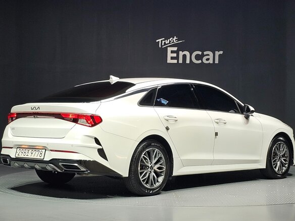 2022 Kia K5 III, белый, 2169000 рублей - вид 3