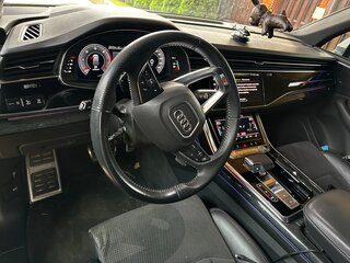 2020 Audi Q7 45 TDI II (4M) Рестайлинг, белый, 6500000 рублей, вид 4