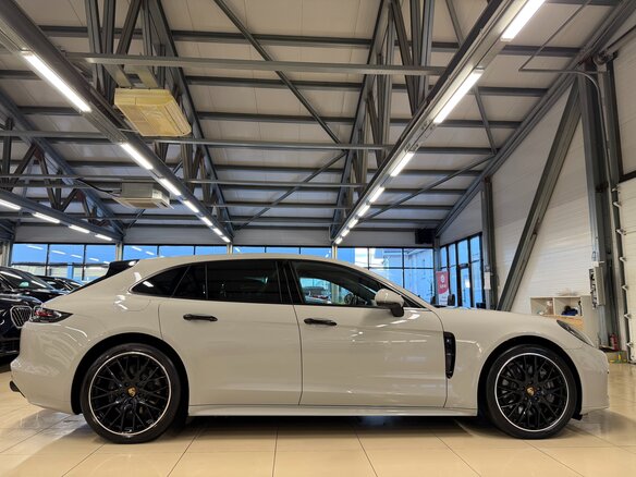 2019 Porsche Panamera 4 Sport Turismo II, серый, 8499000 рублей - вид 4
