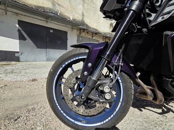 2019 Yamaha MT-09 (FZ-09), фиолетовый, 895000 рублей - вид 16