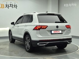 2023 Volkswagen Tiguan II Рестайлинг, белый, 2699017 рублей, вид 2