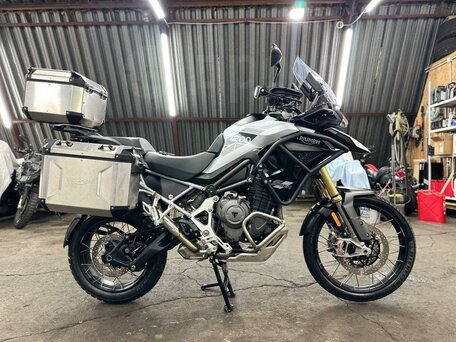 2023 Triumph Tiger 1200, белый, 1690000 рублей, вид 3