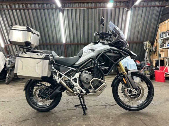 2023 Triumph Tiger 1200, белый, 1690000 рублей - вид 2