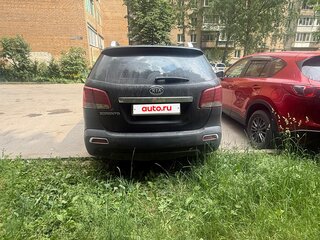 2011 Kia Sorento II, чёрный, 1400000 рублей, вид 3