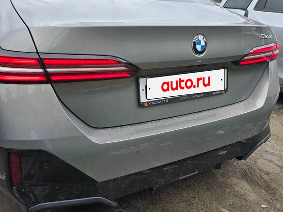 2024 BMW 5 серии 523d VIII (G60/G61/G68), серый, 7089000 рублей - вид 5