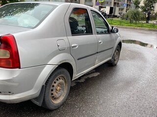 2013 Renault Logan I Рестайлинг, серебристый, 160000 рублей, вид 2