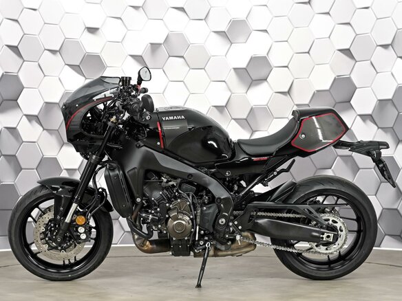 2024 Yamaha XSR900, чёрный, 1177000 рублей - вид 3
