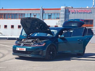 2018 Volkswagen Golf GTI VII Рестайлинг, зелёный, 2350000 рублей, вид 2