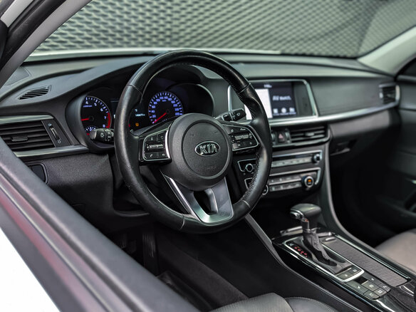 2019 Kia Optima IV Рестайлинг, белый, 1980000 рублей - вид 7