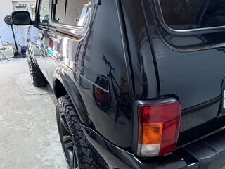 2018 Lada (ВАЗ) 2121 (4x4) Urban I Рестайлинг, чёрный, 625000 рублей, вид 4
