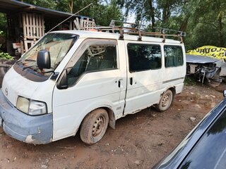 2001 Mazda Bongo IV, белый, 149000 рублей, вид 3