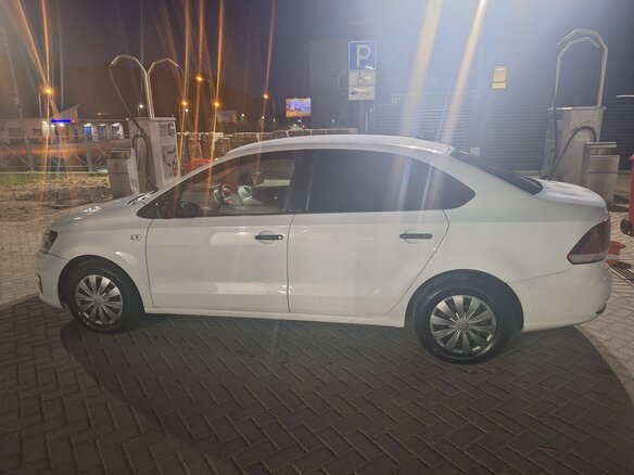 2018 Volkswagen Polo V Рестайлинг, белый, 429000 рублей - вид 6