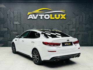 2018 Kia Optima IV Рестайлинг, белый, 1899000 рублей, вид 4
