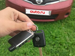 2011 Nissan Note I Рестайлинг, красный, 650000 рублей, вид 4
