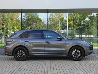 2020 Porsche Cayenne GTS III, серый, 8900000 рублей, вид 2