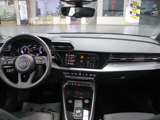 2022 Audi A3 Sportback 35 TFSI IV (8Y), зелёный, 1921999 рублей, вид 4