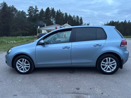 2010 Volkswagen Golf VI, серый, 700000 рублей, вид 4