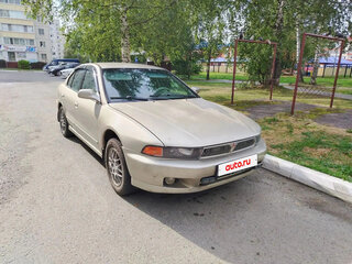 2000 Mitsubishi Galant VIII Рестайлинг, бежевый, 200000 рублей, вид 2