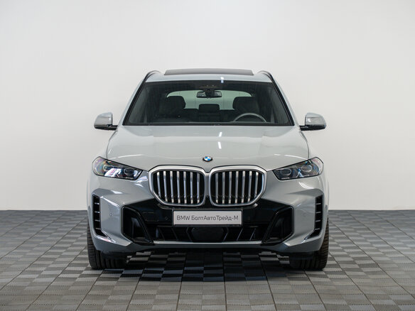 2025 BMW X5 40d IV (G05/G18) Рестайлинг, серый, 12990000 рублей - вид 4