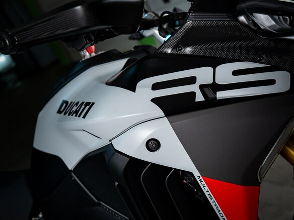 2026 Ducati Multistrada V4, белый, 4335000 рублей - вид 5