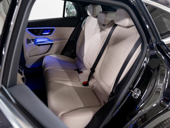 2025 Mercedes-Benz GLC Coupe 300 II (C254), чёрный - вид 2