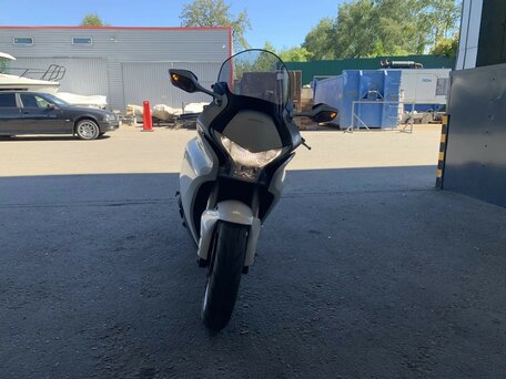 2010 Honda VFR 1200, белый, 550000 рублей, вид 4