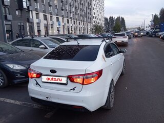 2012 Kia Rio 4-speed III, белый, 700000 рублей, вид 3