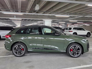 2026 Audi Q5 40 TFSI III (GU), зелёный, 6500000 рублей, вид 5