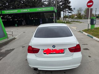 2009 BMW 3 серии 318i V (E90/E91/E92/E93) Рестайлинг, белый, 1000000 рублей, вид 2
