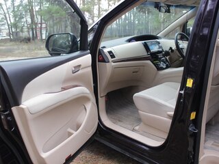 2013 Toyota Estima III Рестайлинг 2, чёрный, 1900000 рублей, вид 3