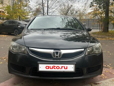 2010 Honda Civic VIII Рестайлинг, чёрный, 800000 рублей, вид 3