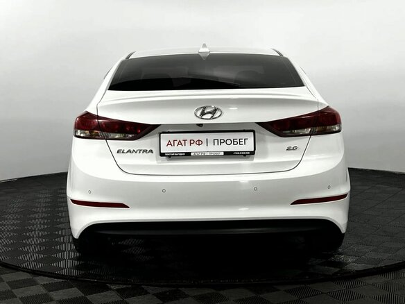 2017 Hyundai Elantra VI (AD), белый, 1600000 рублей - вид 6