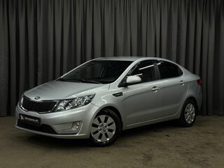 2013 Kia Rio 5-speed III, серебристый, 599900 рублей, вид 1