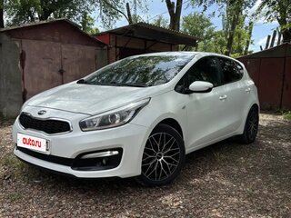 2015 Kia Ceed II Рестайлинг, белый, 1200000 рублей, вид 1