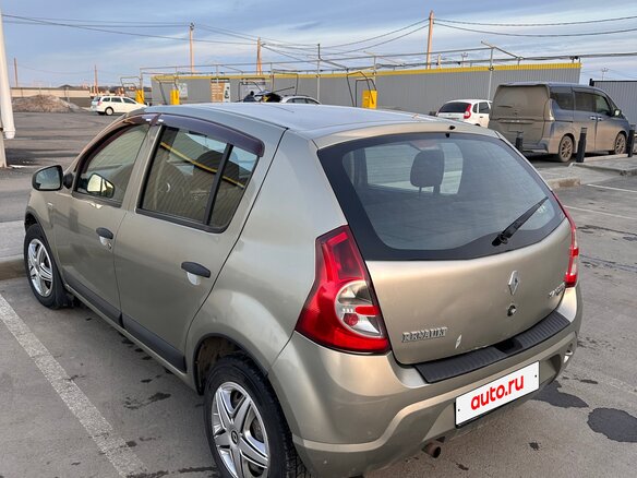 2010 Renault Sandero I, бежевый, 510000 рублей - вид 7