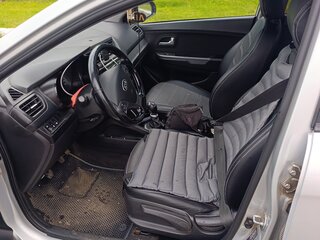 2016 Kia Rio III Рестайлинг, серебристый, 550000 рублей, вид 5