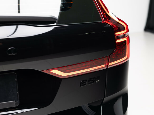 2026 Volvo XC60 II Рестайлинг 2, чёрный, 5990000 рублей - вид 36
