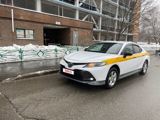 2019 Toyota Camry VIII (XV70), чёрный, 2100000 рублей, вид 3