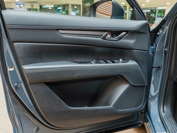 2026 Mazda CX-5 II Рестайлинг, серый, 4890000 рублей - вид 8