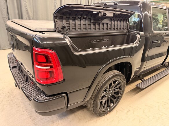 2026 Ram 1500 Crew Cab V Рестайлинг, чёрный, 9450000 рублей - вид 9