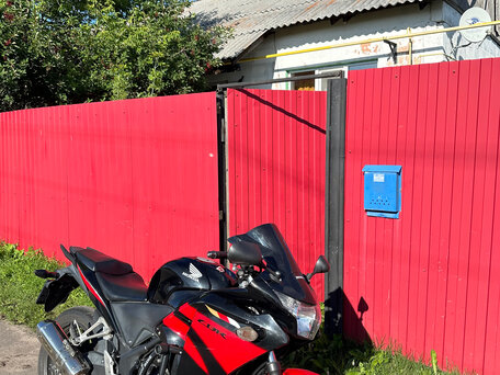 2011 Honda CBR 250R, красный, 300000 рублей, вид 1