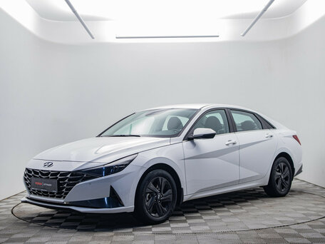 Hyundai Elantra VII (CN7)