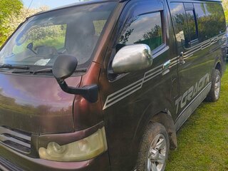 2004 Toyota HiAce H200, коричневый, 1250000 рублей, вид 1