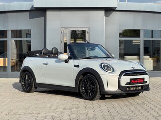 2021 Mini Hatch Cooper III (F55/F56) Рестайлинг 2, белый, 2680000 рублей, вид 1