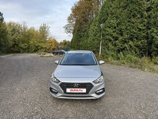 2017 Hyundai Solaris II, серебристый, 890000 рублей, вид 4
