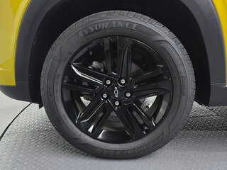 2023 Chevrolet Trax II, жёлтый, 2150000 рублей, вид 5