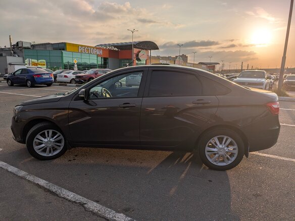 2016 Lada (ВАЗ) Vesta I, коричневый, 720000 рублей - вид 4