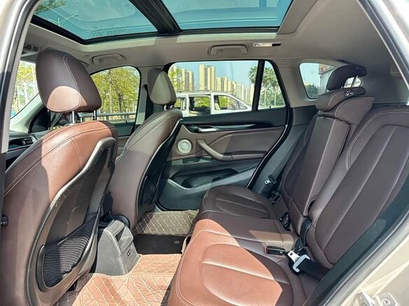 2022 BMW X1 Long 20Li sDrive II (F48) Рестайлинг, золотистый, 2030000 рублей - вид 12